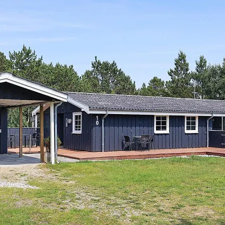 6 Person In Blavand-by Traum