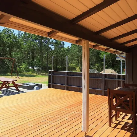 Three-bedroom In 3 Holiday home *