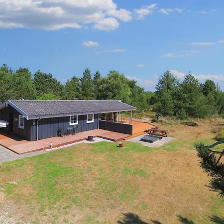 Holiday home Three-bedroom In 3
